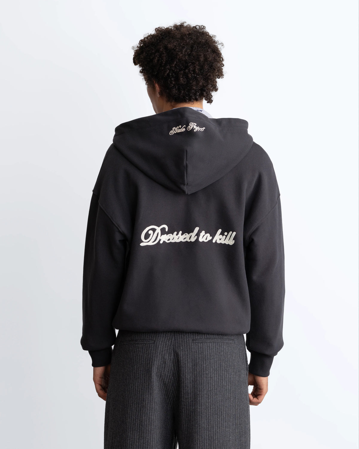 MAN [Model is 180 cm/5’90” wearing size M]