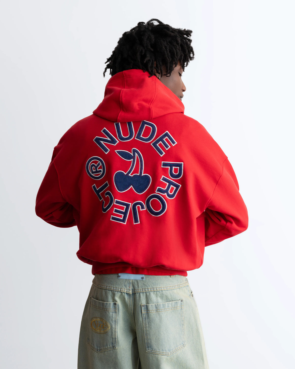 MAN [Model is 189cm /6'2.5" wearing size M]