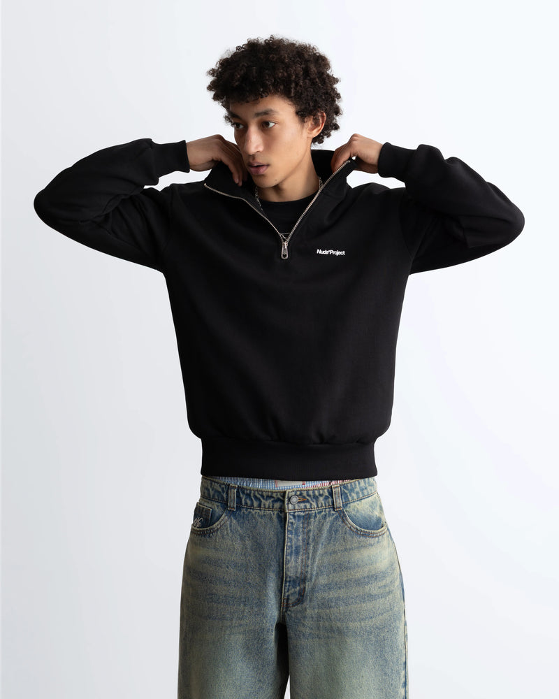 MAN [Model is 180 cm/5’90” wearing size M]