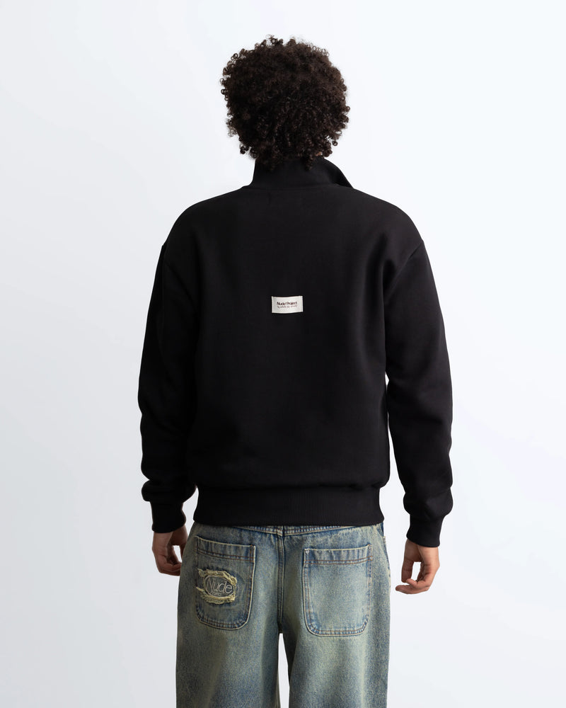 MAN [Model is 180 cm/5’90” wearing size M]