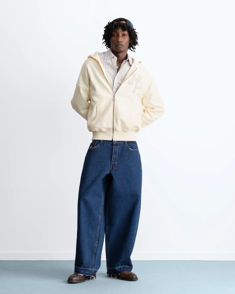 MAN [Model is 189cm /6'2.5" wearing size M]