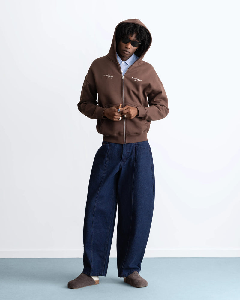 MAN [Model is 189cm /6'2.5" wearing size M]