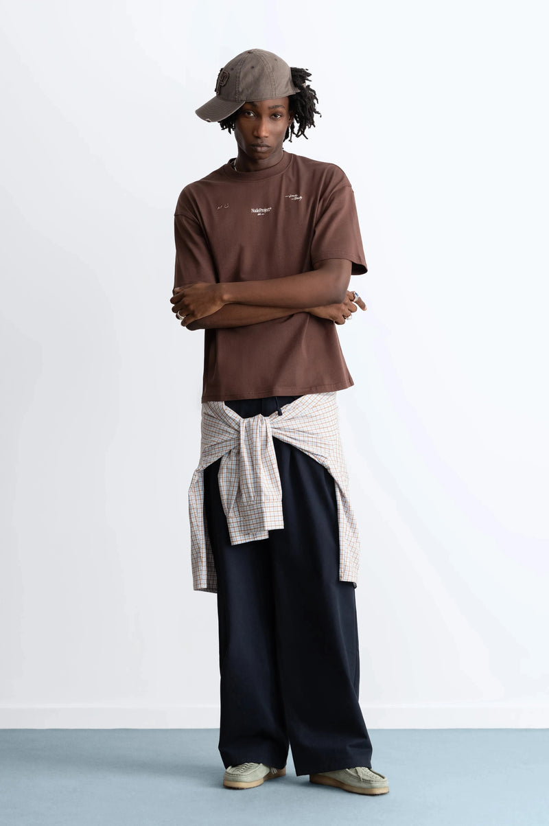 MAN [Model is 189cm /6'2.5" wearing size M]