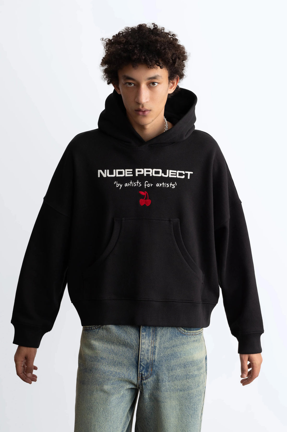 MAN [Model is 180 cm/5’90” wearing size M]
