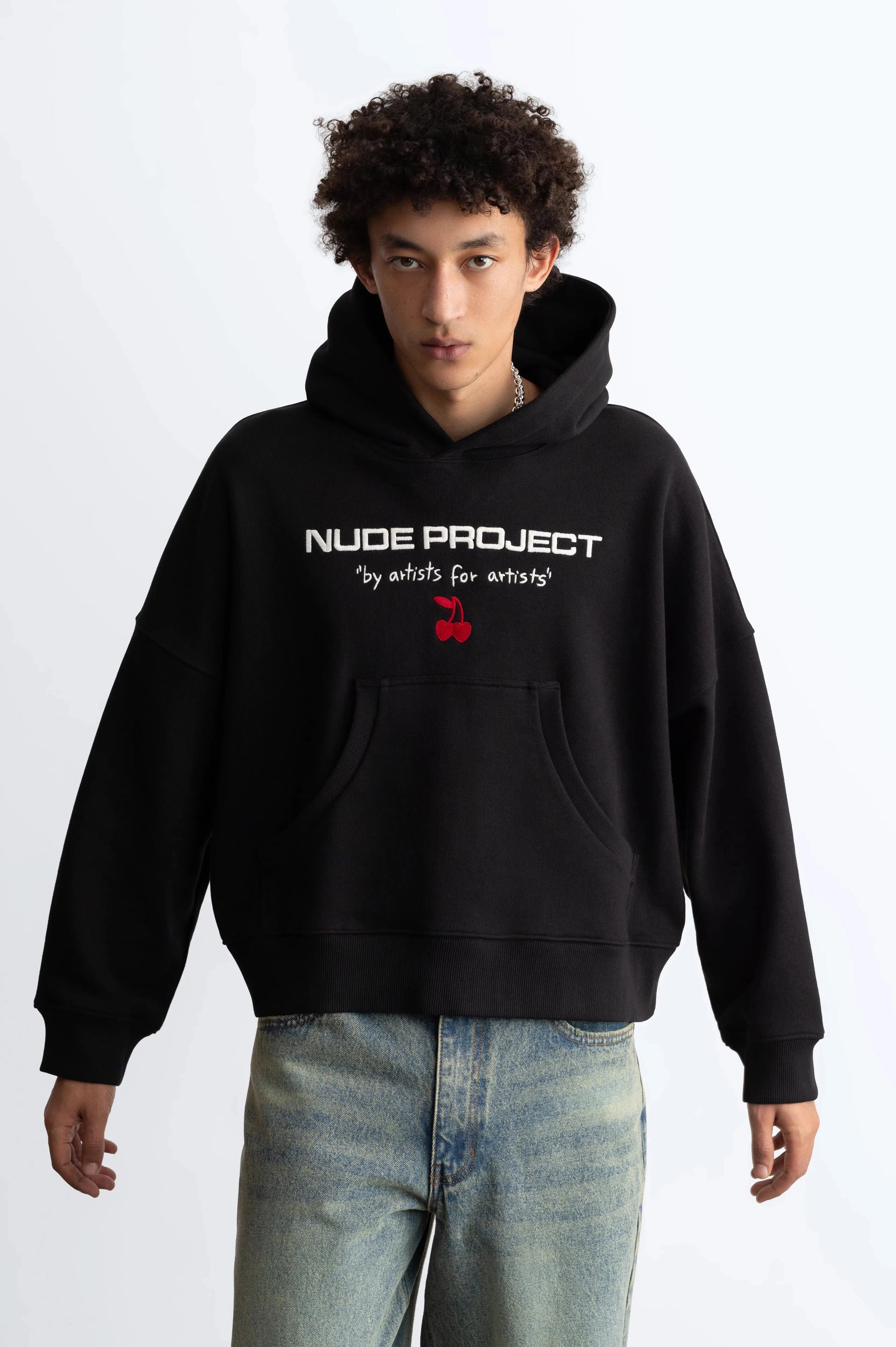 MAN [Model is 180 cm/5’90” wearing size M]