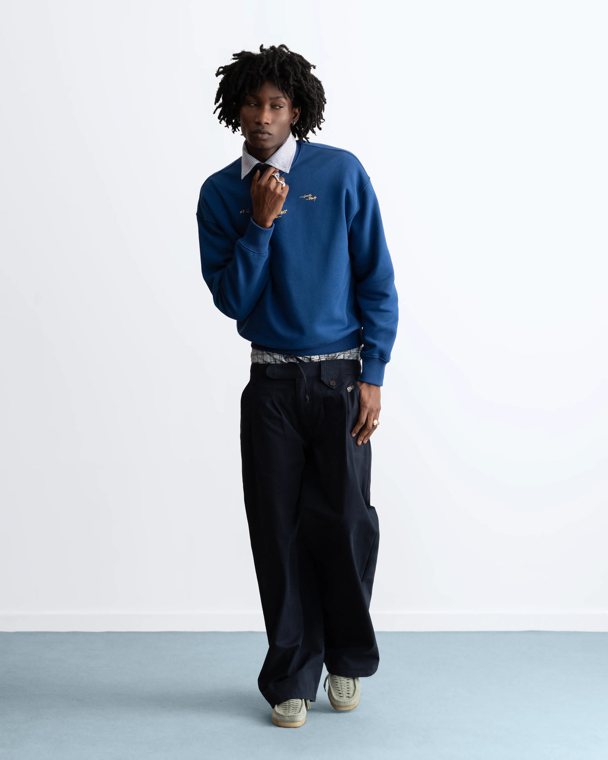 MAN [Model is 189cm /6'2.5" wearing size M]