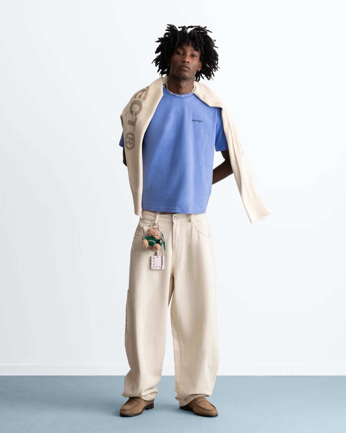 MAN [Model is 189cm /6'2.5" wearing size M]