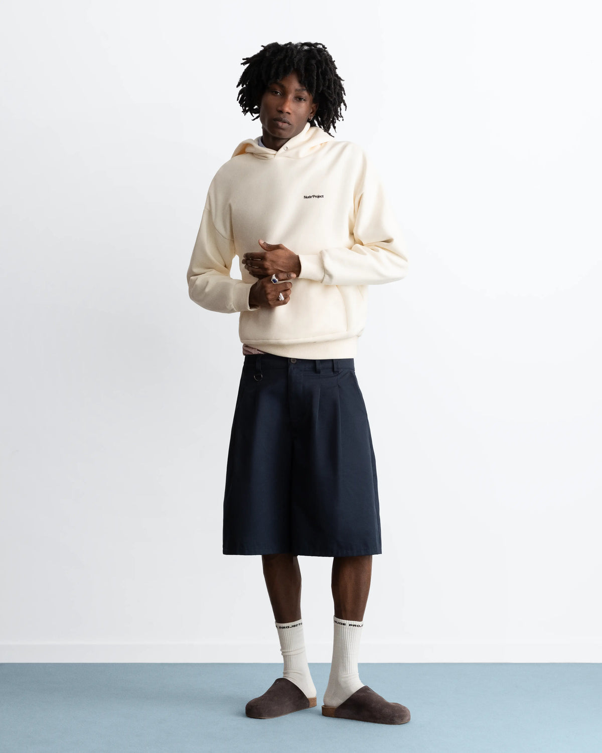 MAN [Model is 189cm /6'2.5" wearing size M]