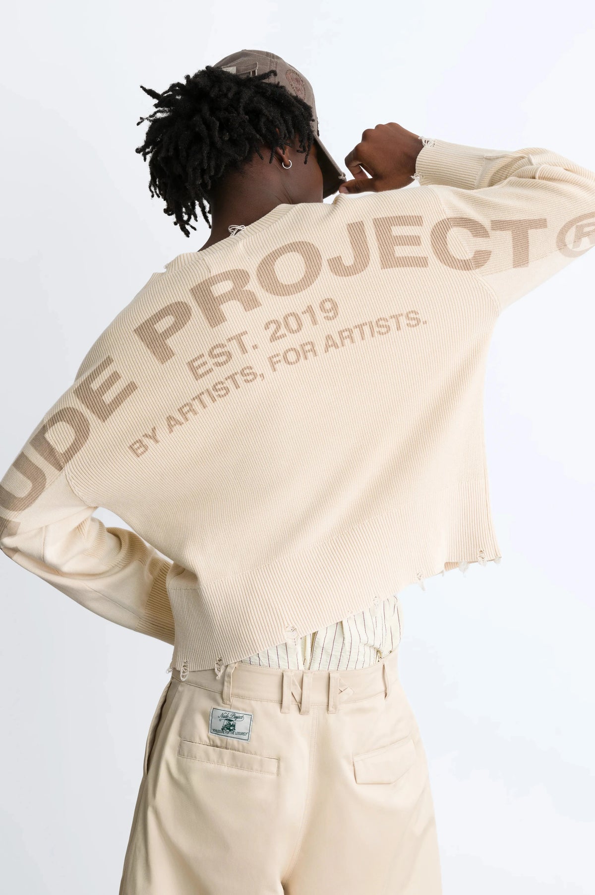 MAN [Model is 189cm/6'2” wearing size M]