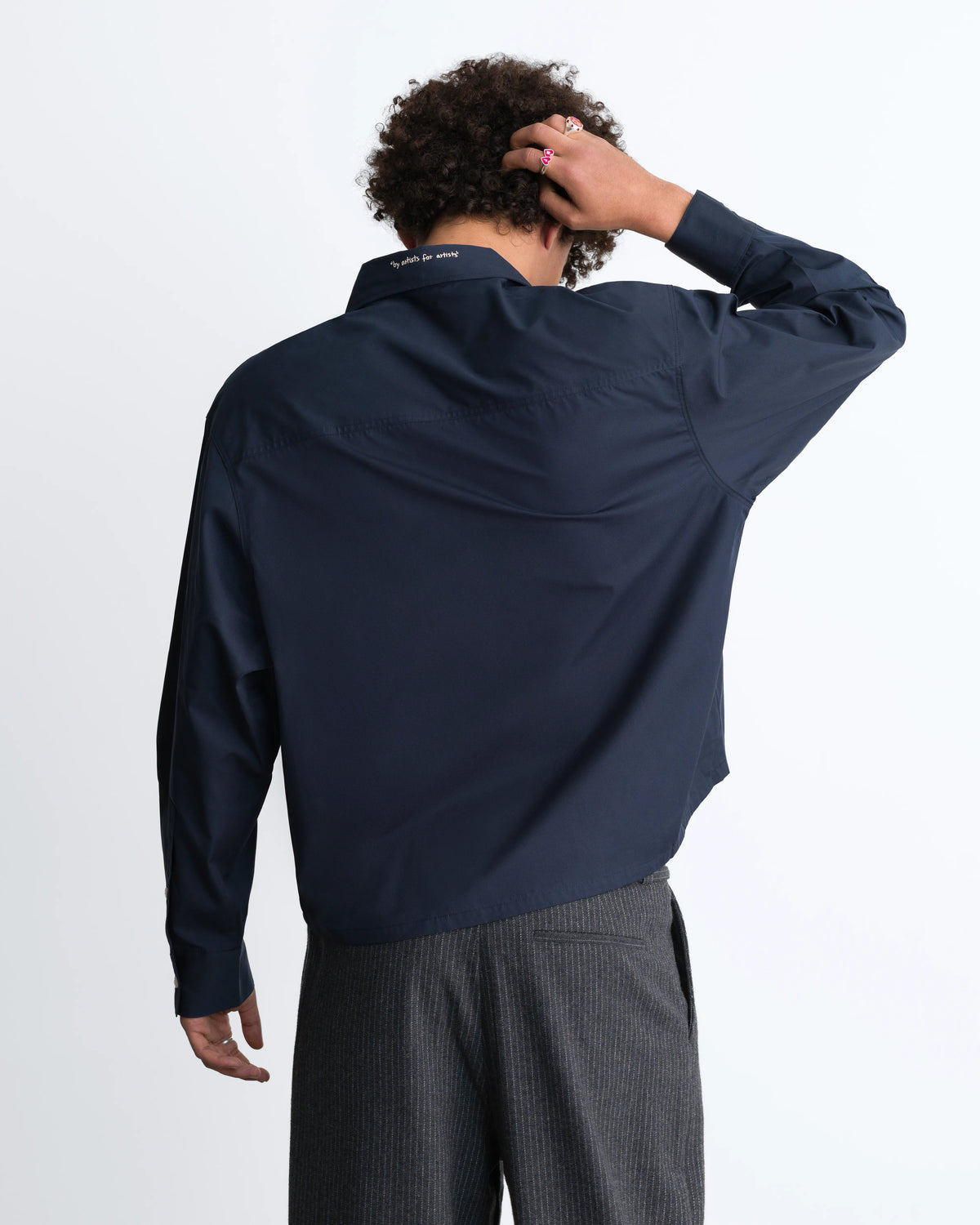 MAN [Model is 180cm/5’11” wearing size M]