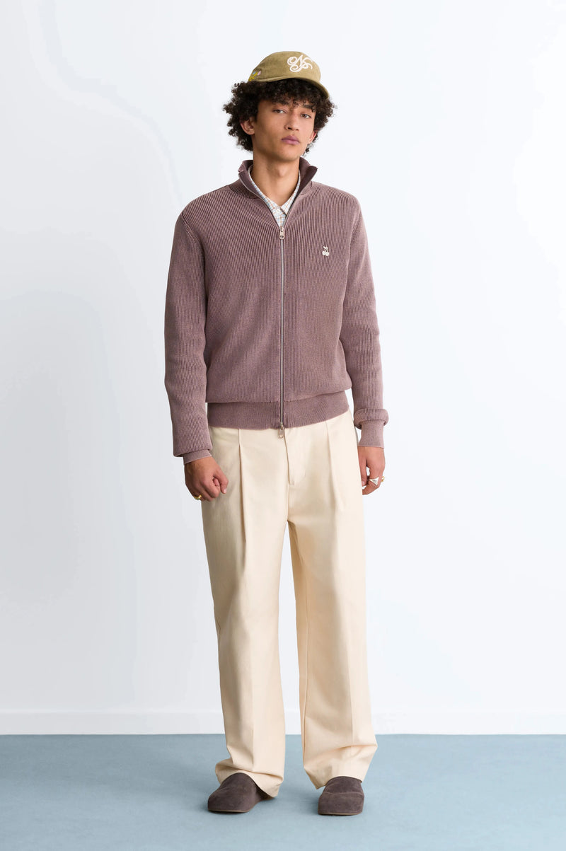 MAN [Model is 180cm/5’11” wearing size M]