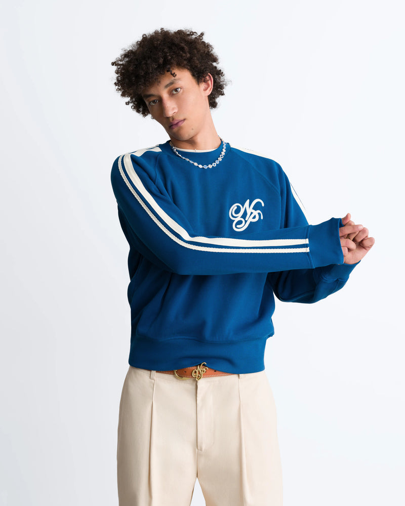 MAN [Model is 180cm/5’11” wearing size M]