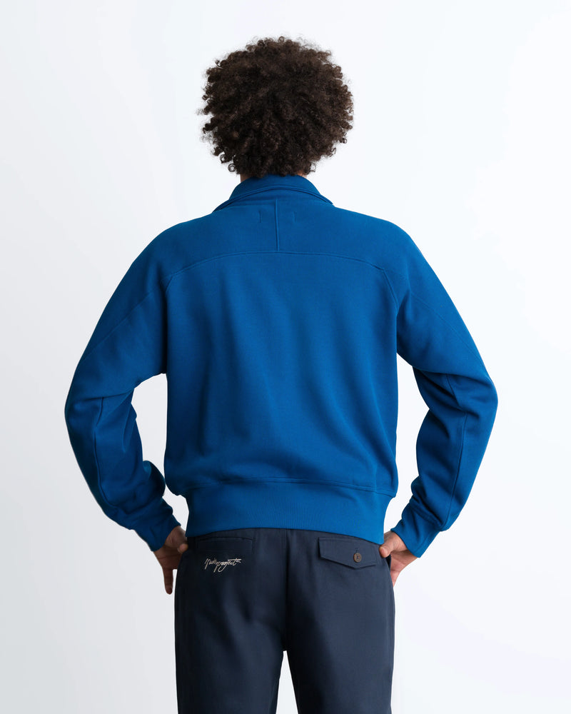 MAN [Model is 180cm/5’11” wearing size M]