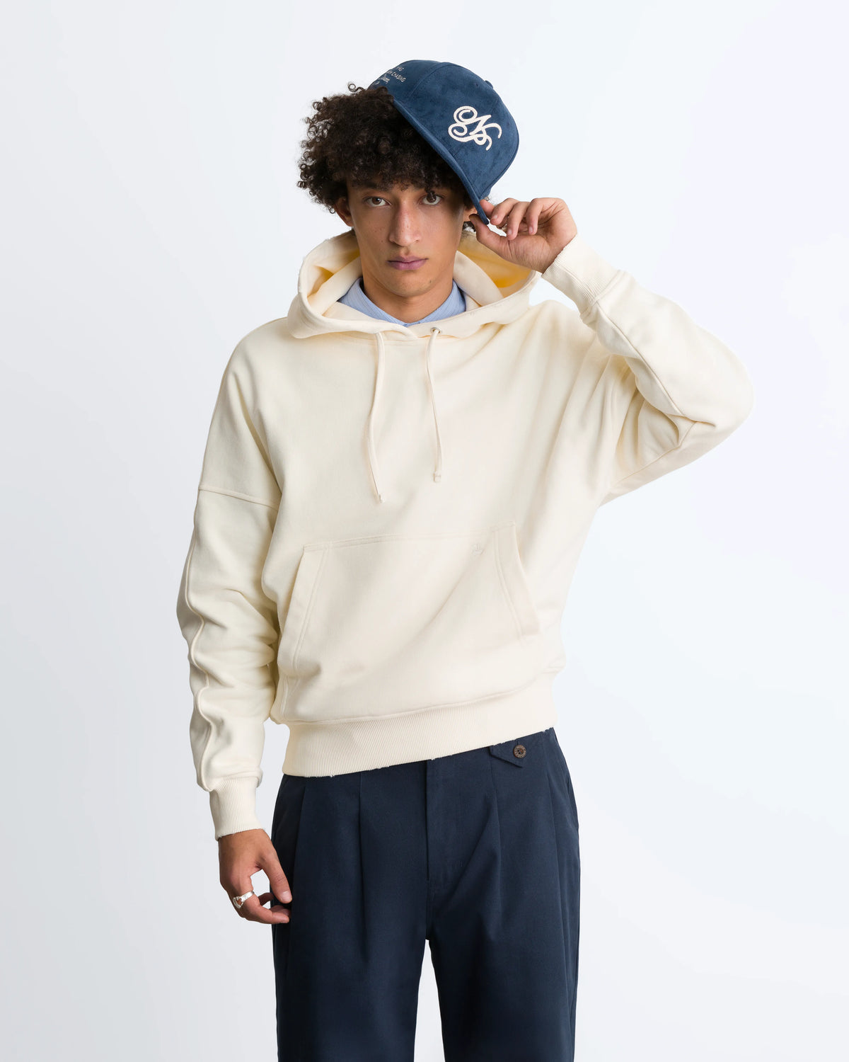 MAN [Model is 180cm/5’11” wearing size M]