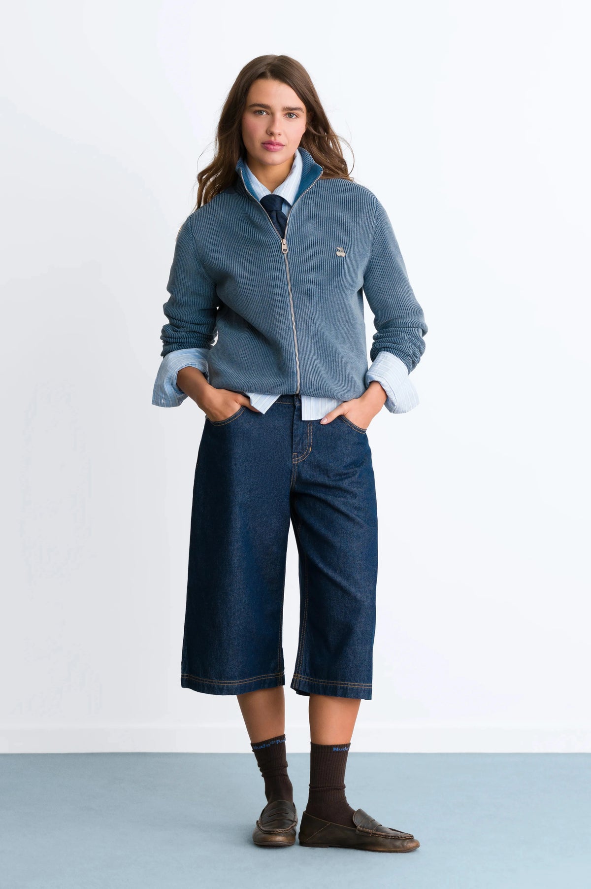 WOMAN [Model is 172cm/5’8” wearing size S]