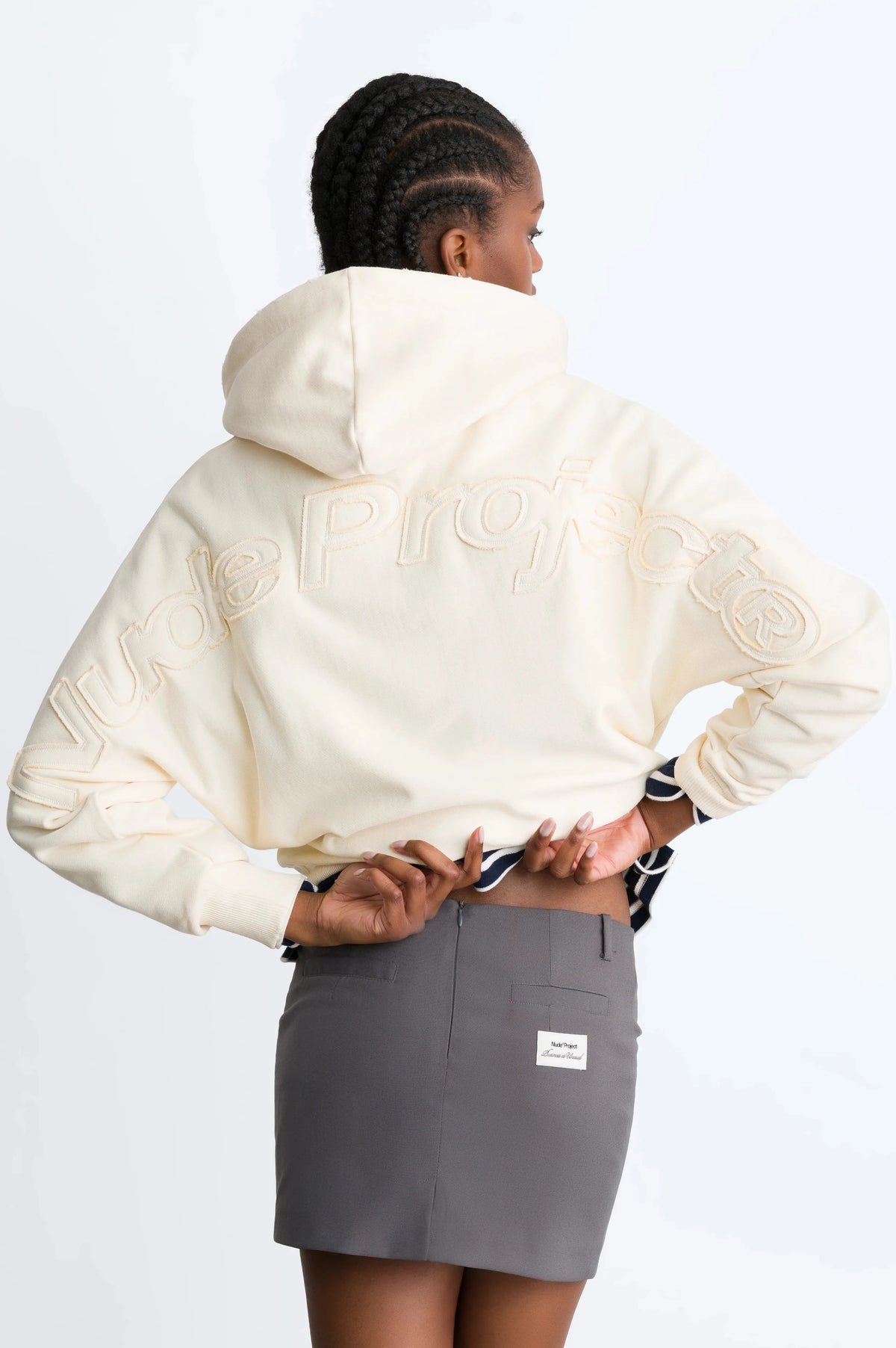 WOMAN [Model is 178cm/5’10” wearing size S]