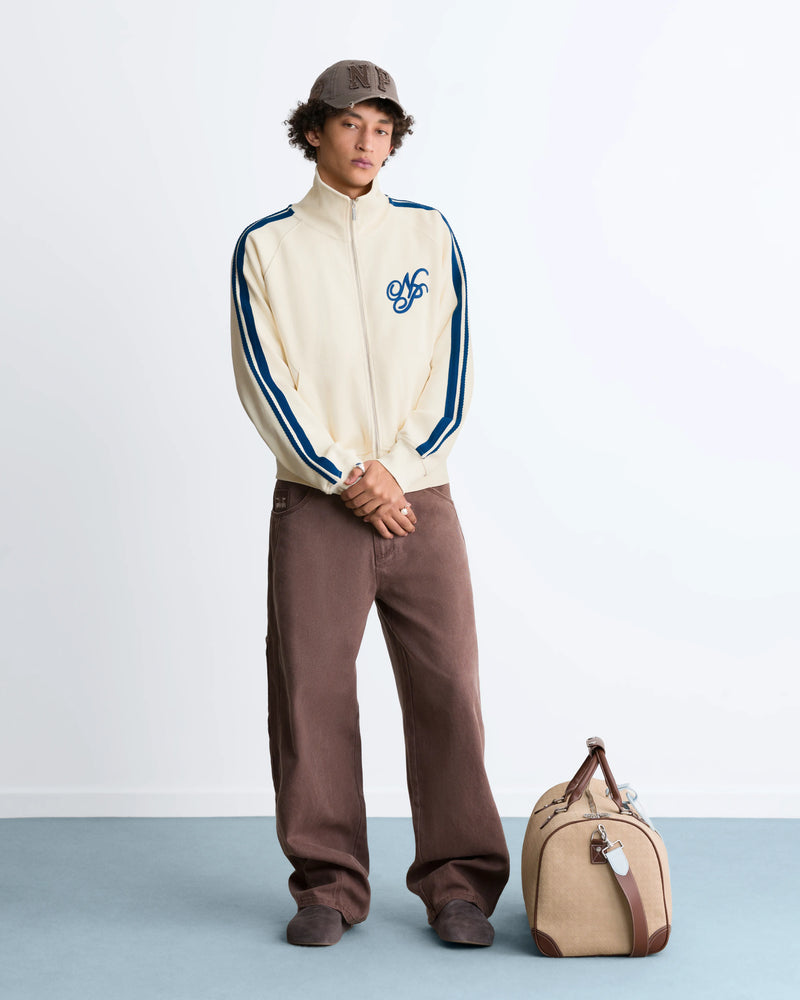 MAN [Model is 180cm/5’11” wearing size M]