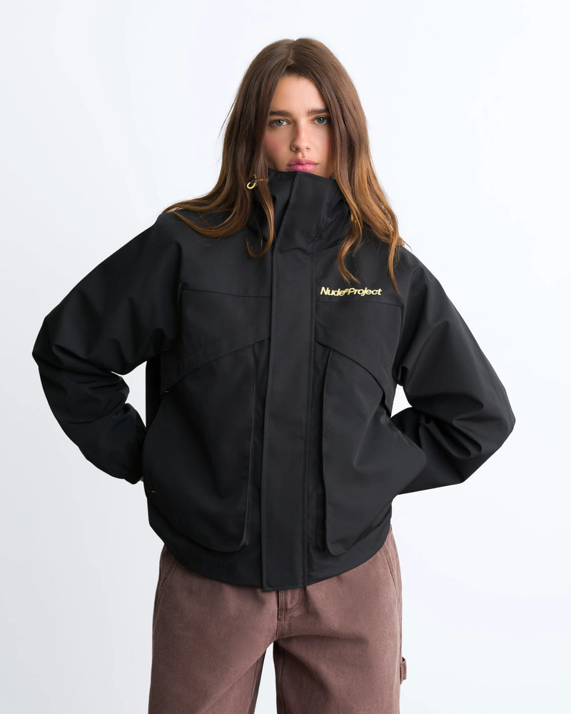 WOMAN [Model is 172cm/5’8” wearing size S]