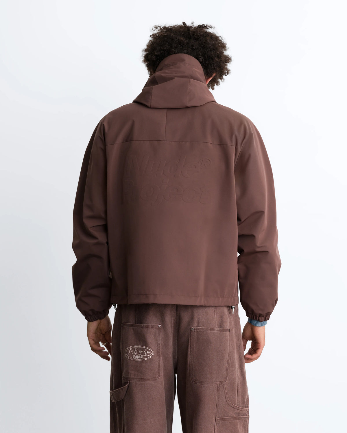 MAN [Model is 180cm/5’11” wearing size M]