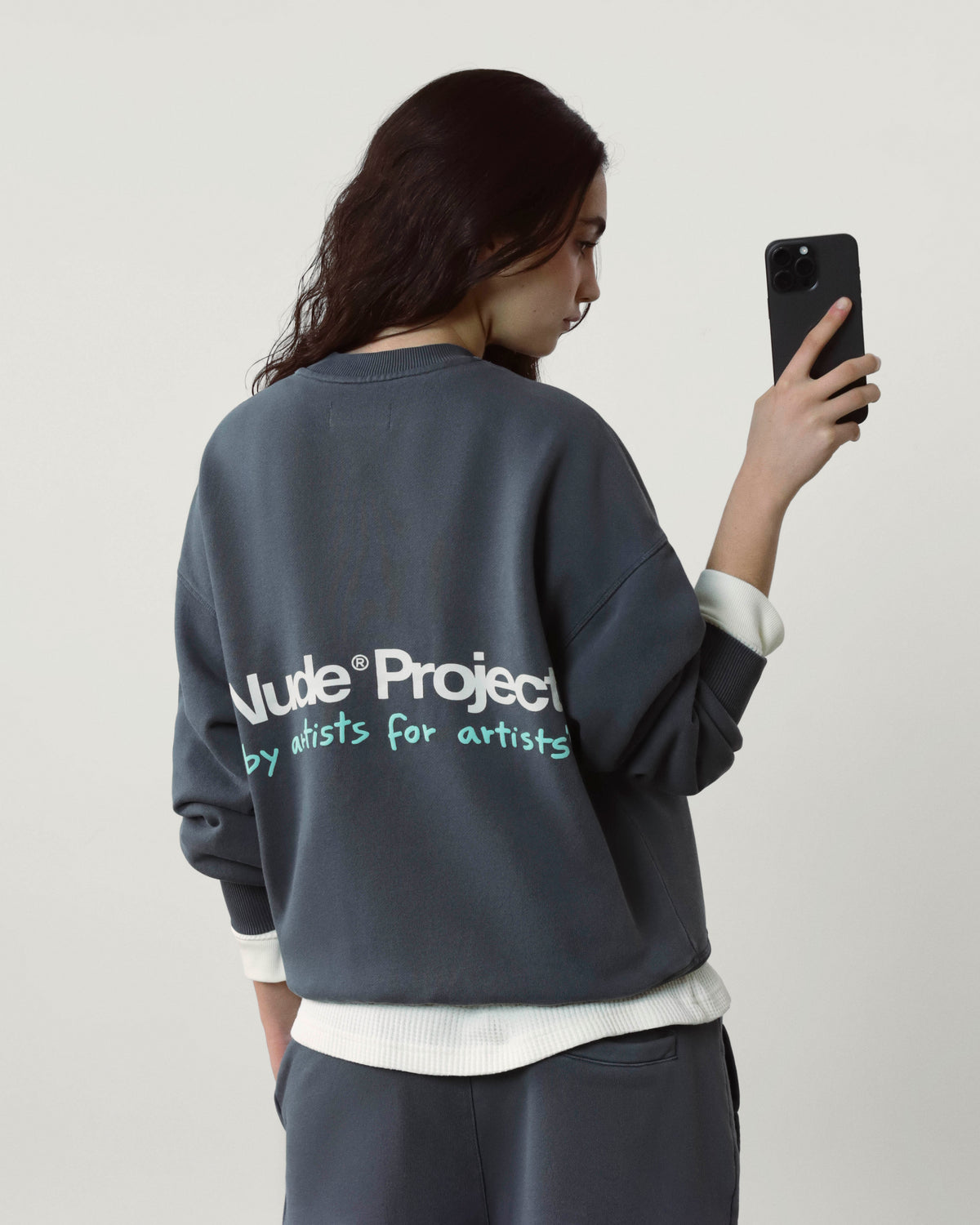 WOMAN [Model is 176cm/5’9” wearing size M]