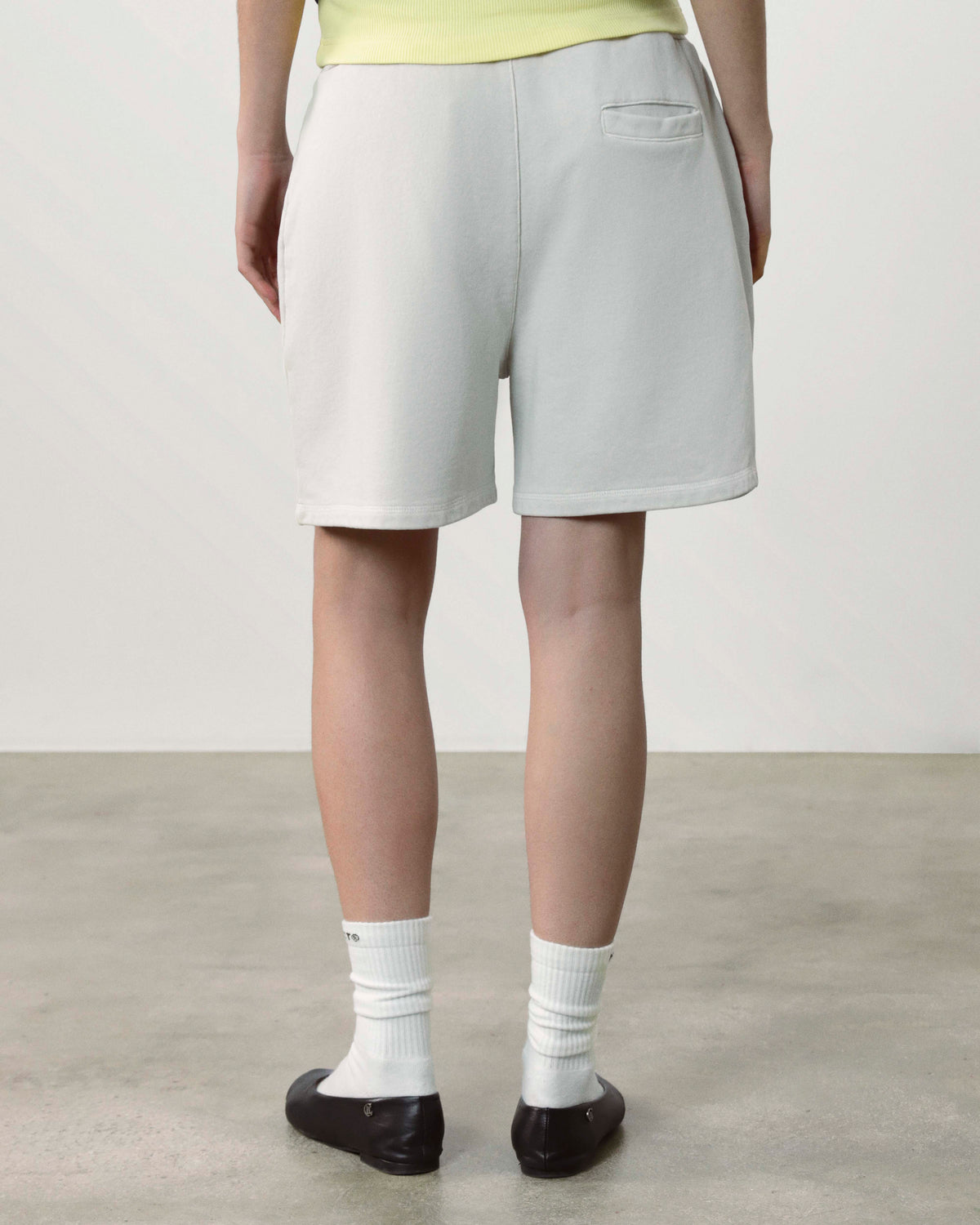 WOMAN [Model is 176cm/5’9” wearing size M]