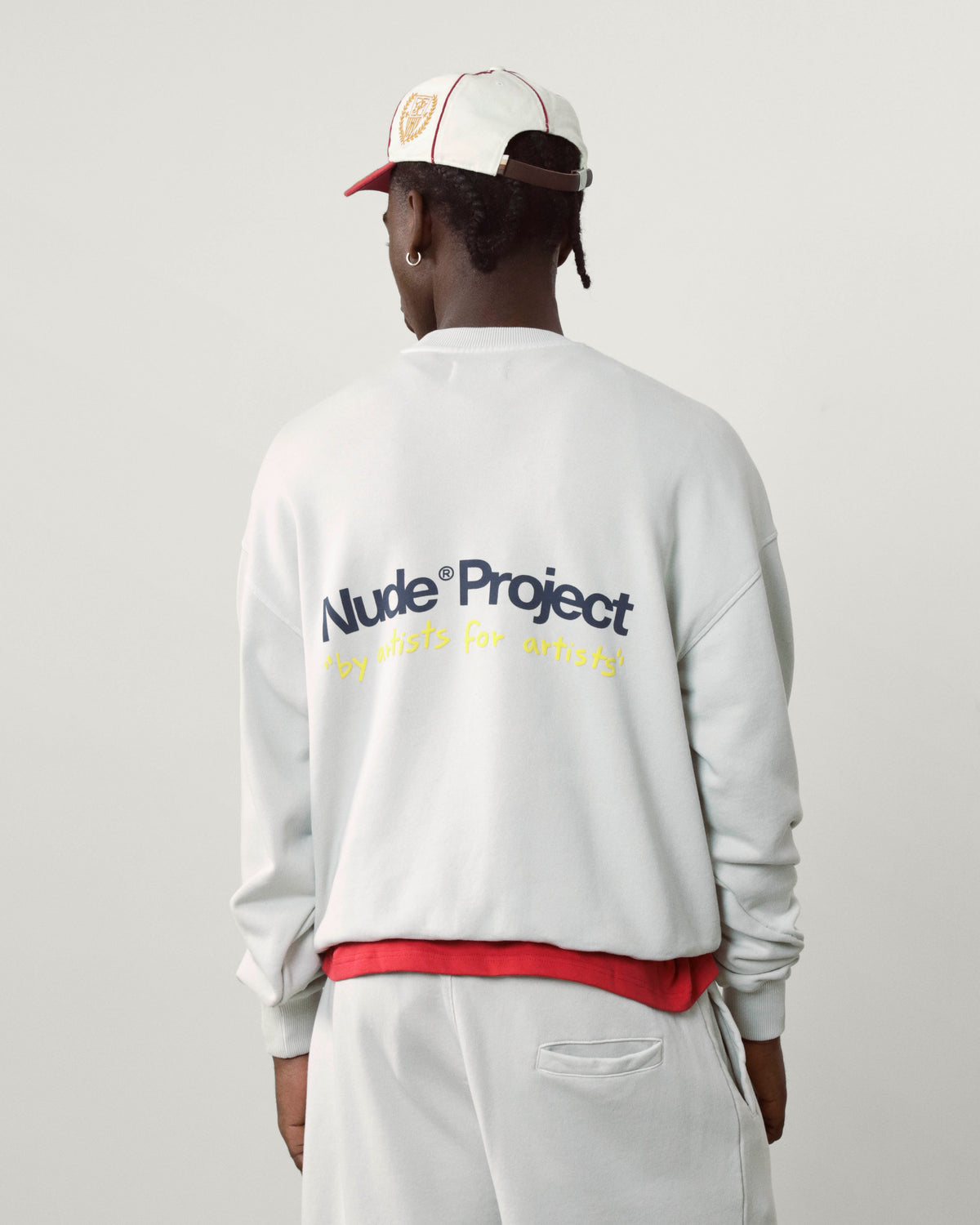 MAN [Model is 185cm/6’1” wearing size L]