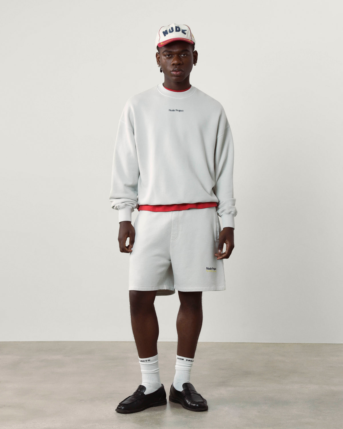 MAN [Model is 185cm/6’1” wearing size L]