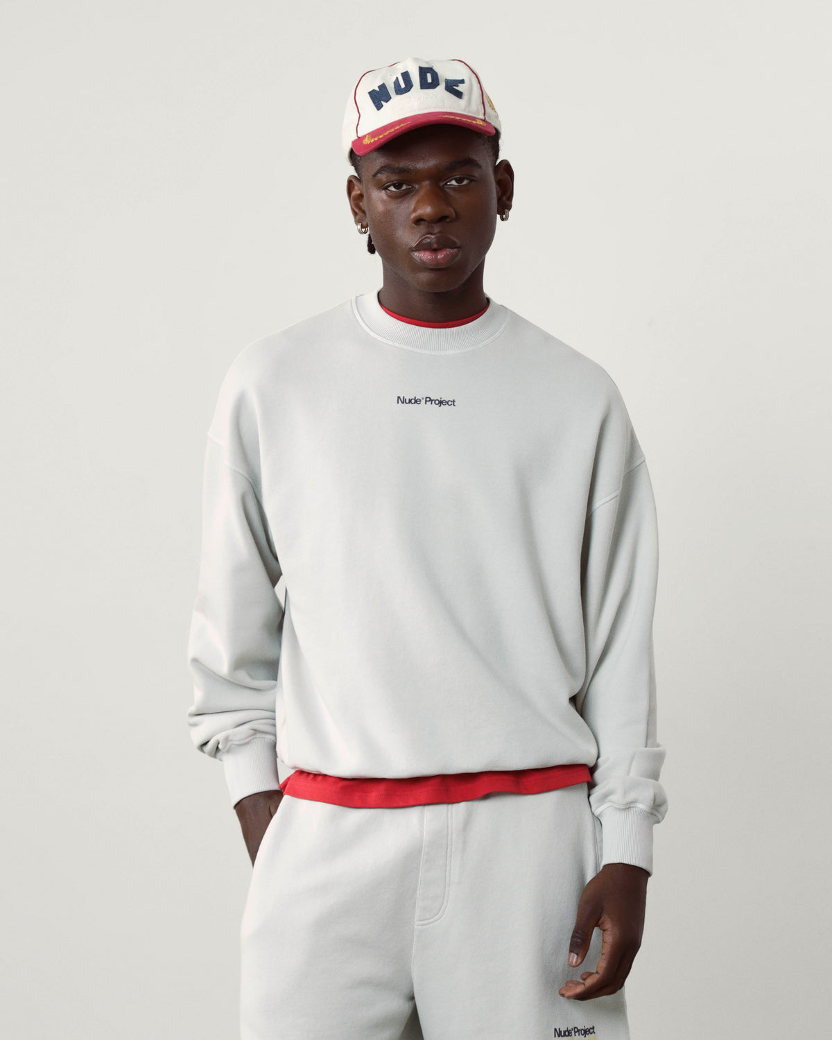 MAN [Model is 185cm/6’1” wearing size L]