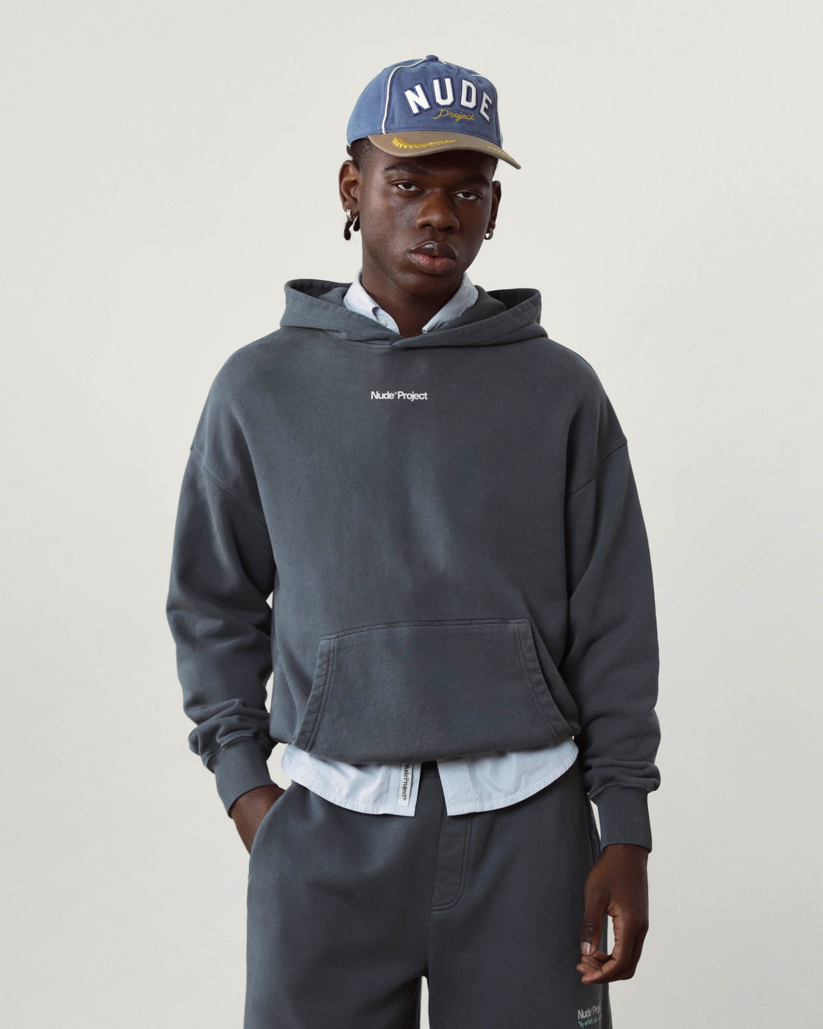 MAN [Model is 185cm/6’1” wearing size L]