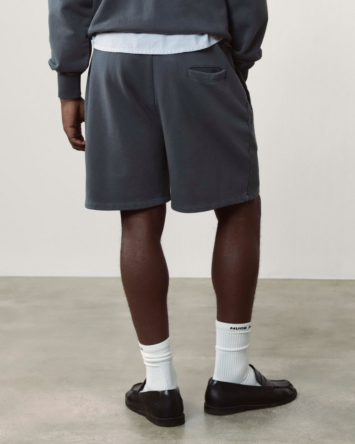 MAN [Model is 185cm/6’1” wearing size L]