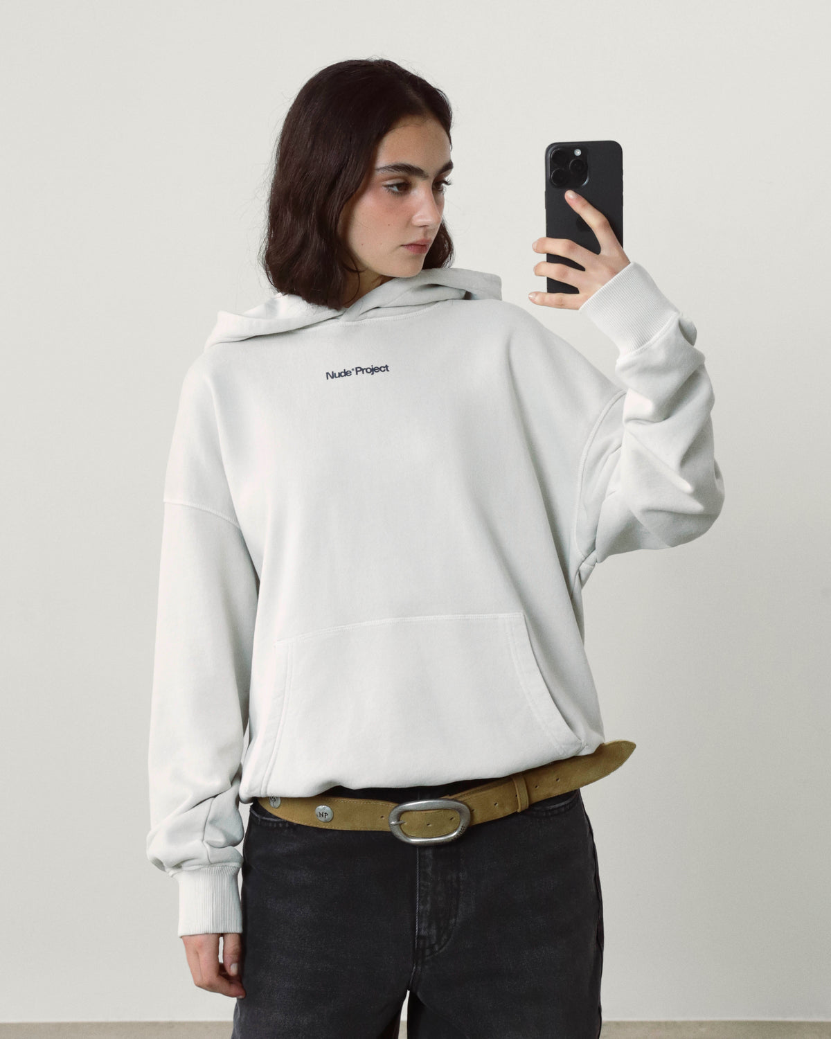 WOMAN [Model is 176cm/5’9” wearing size M]