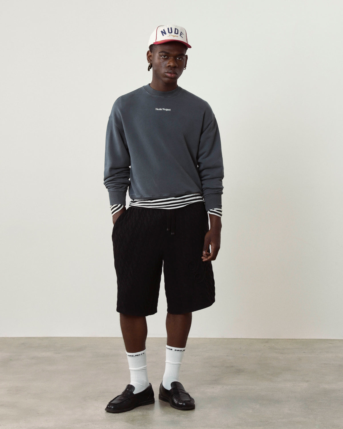 MAN [Model is 185cm/6’1” wearing size L]