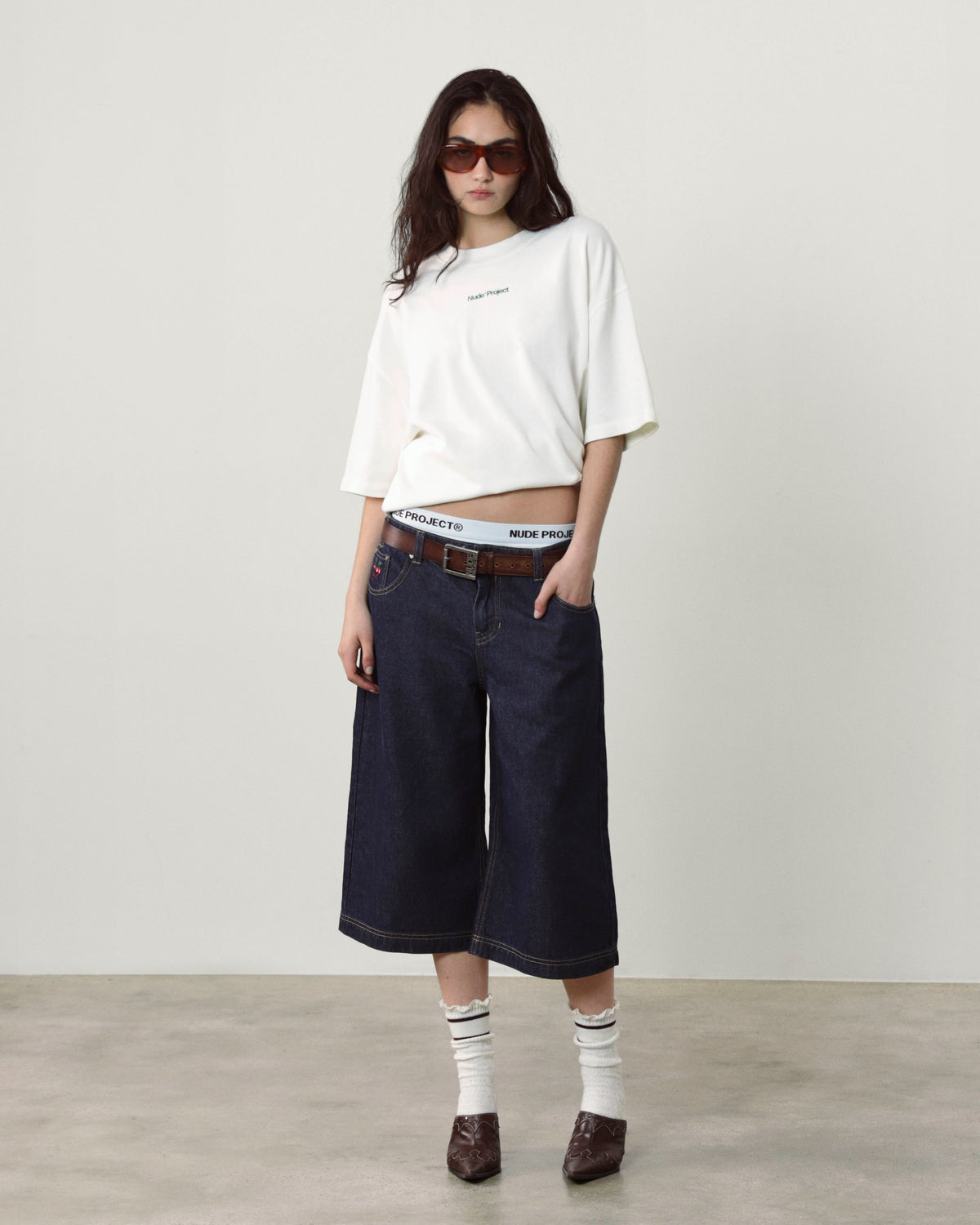 WOMAN [Model is 176cm/5’9” wearing size M]