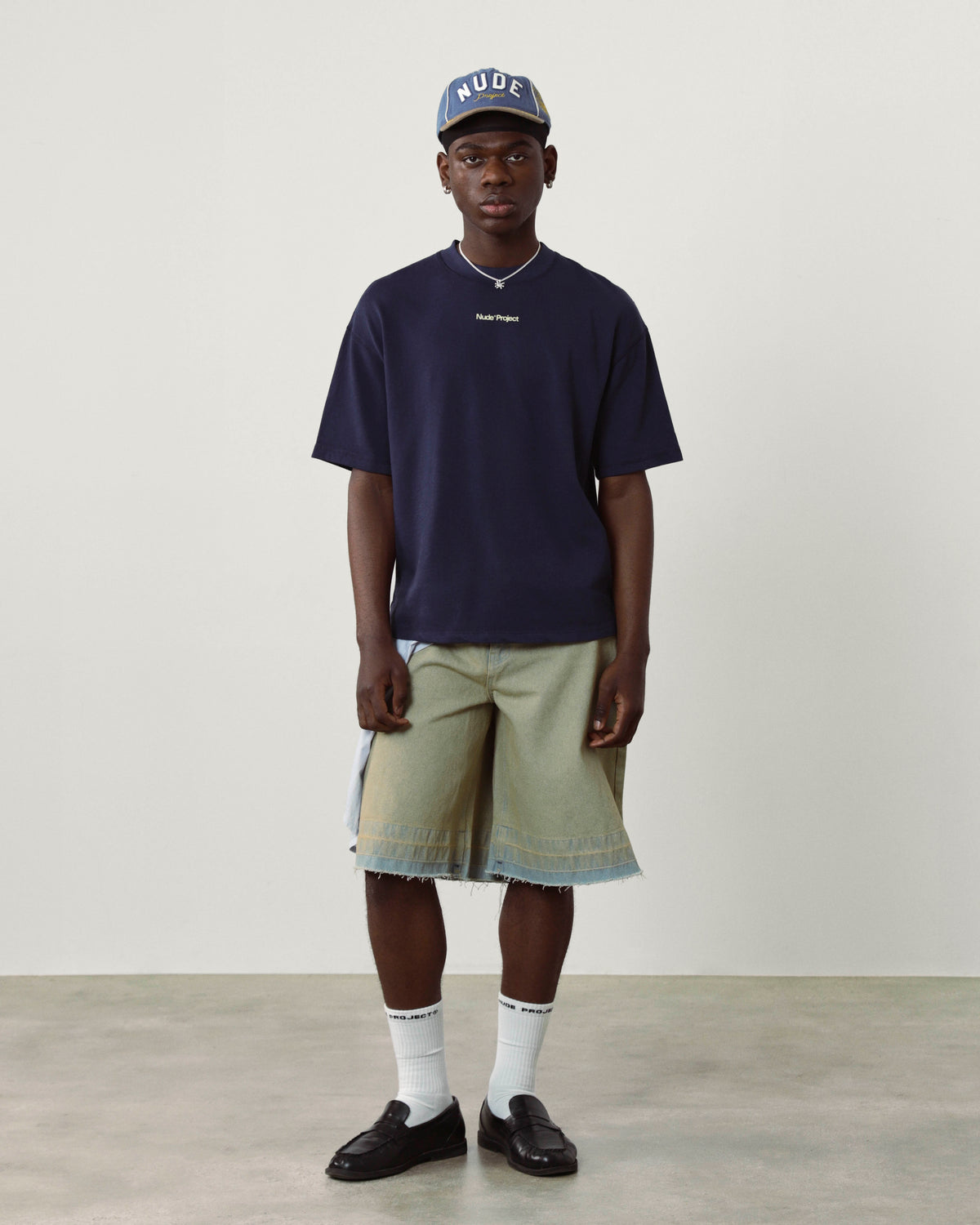 MAN [Model is 185cm/6’1” wearing size L]