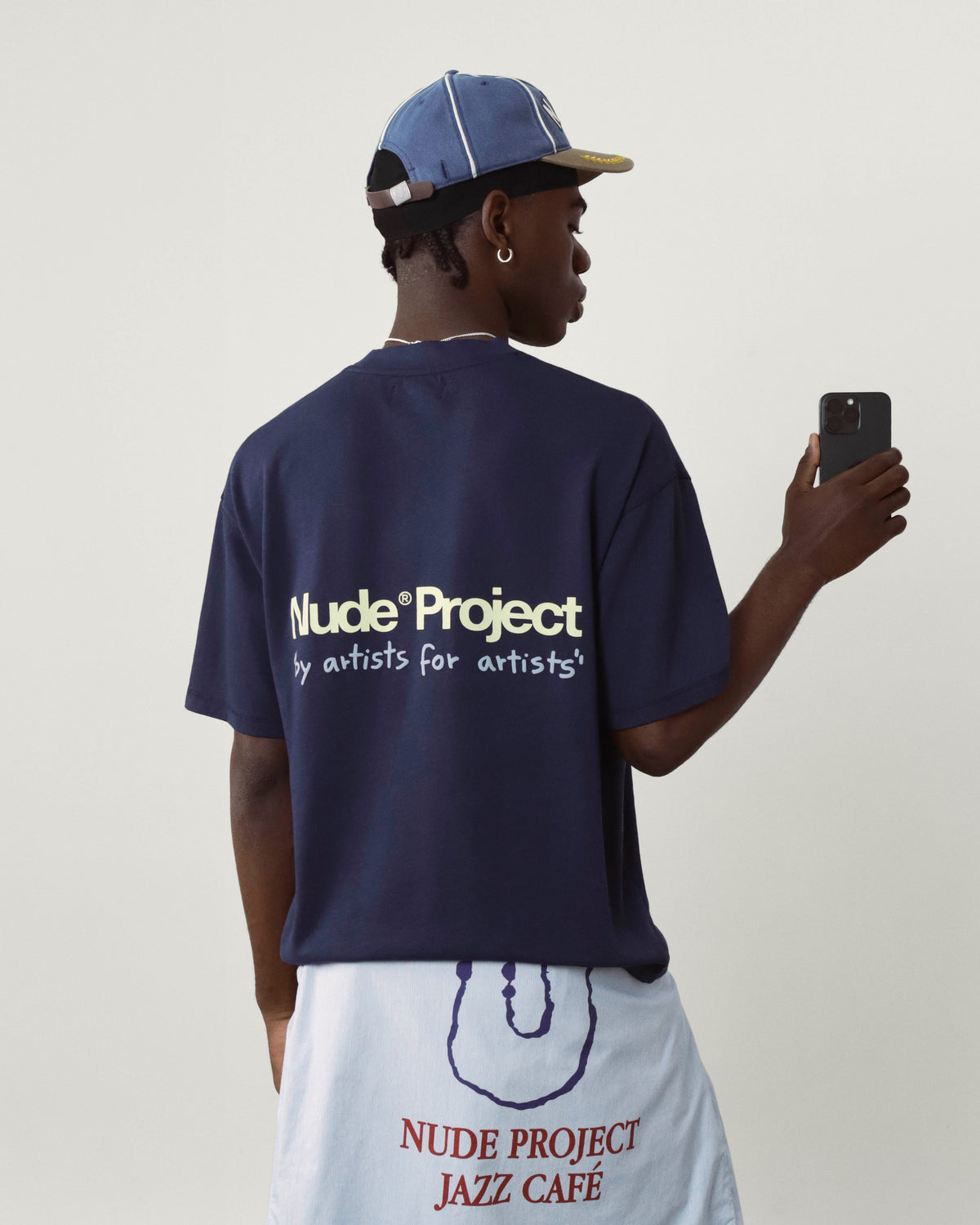 MAN [Model is 185cm/6’1” wearing size L]