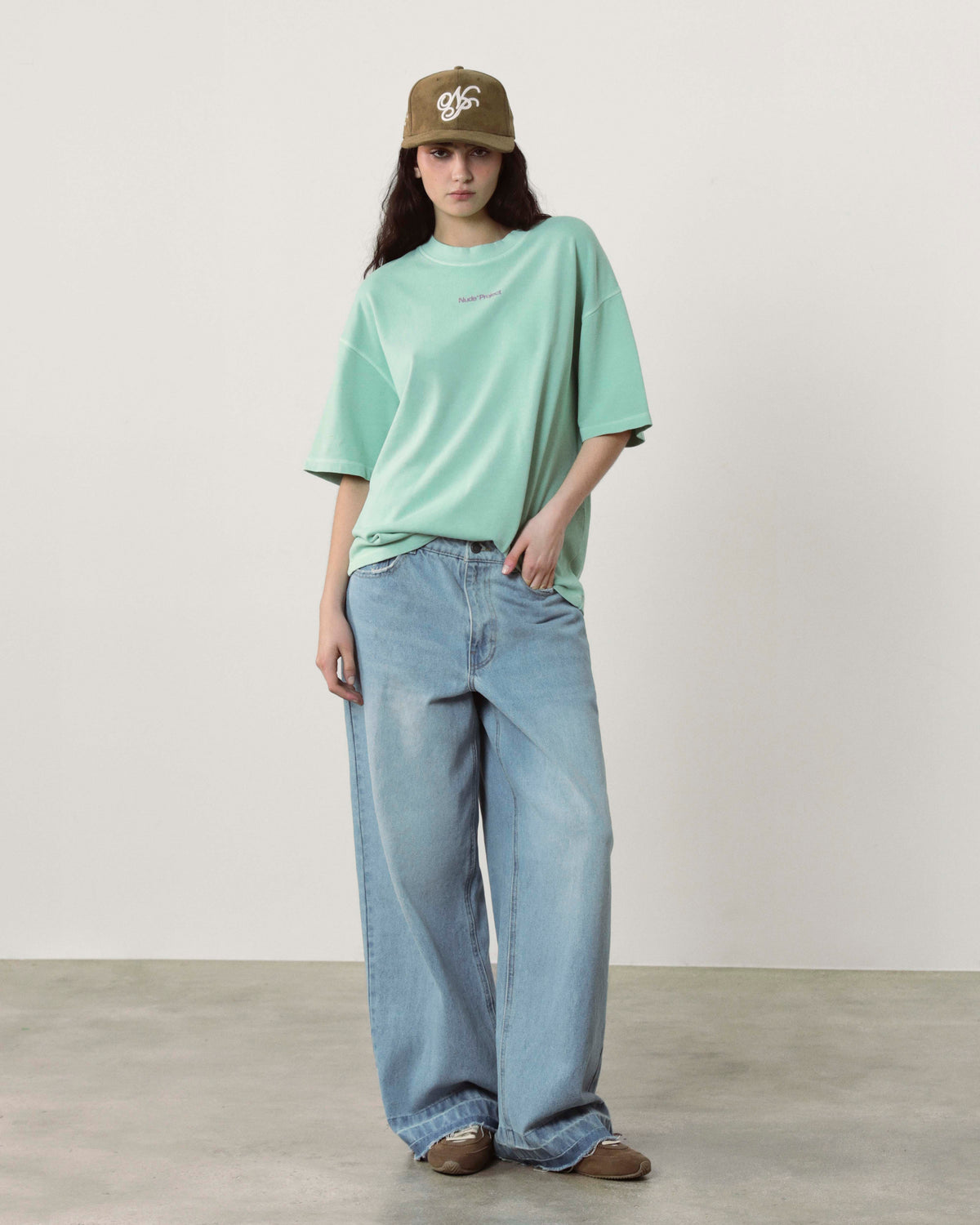 WOMAN [Model is 176cm/5’9” wearing size M]