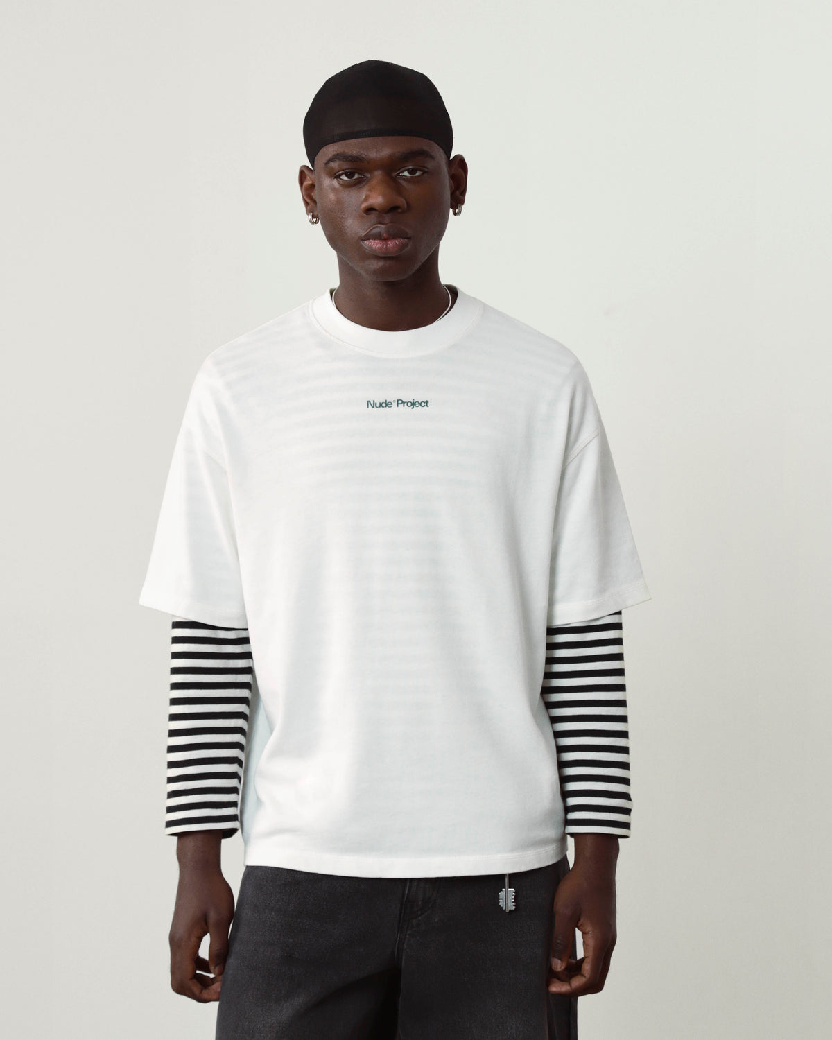 MAN [Model is 185cm/6’1” wearing size L]