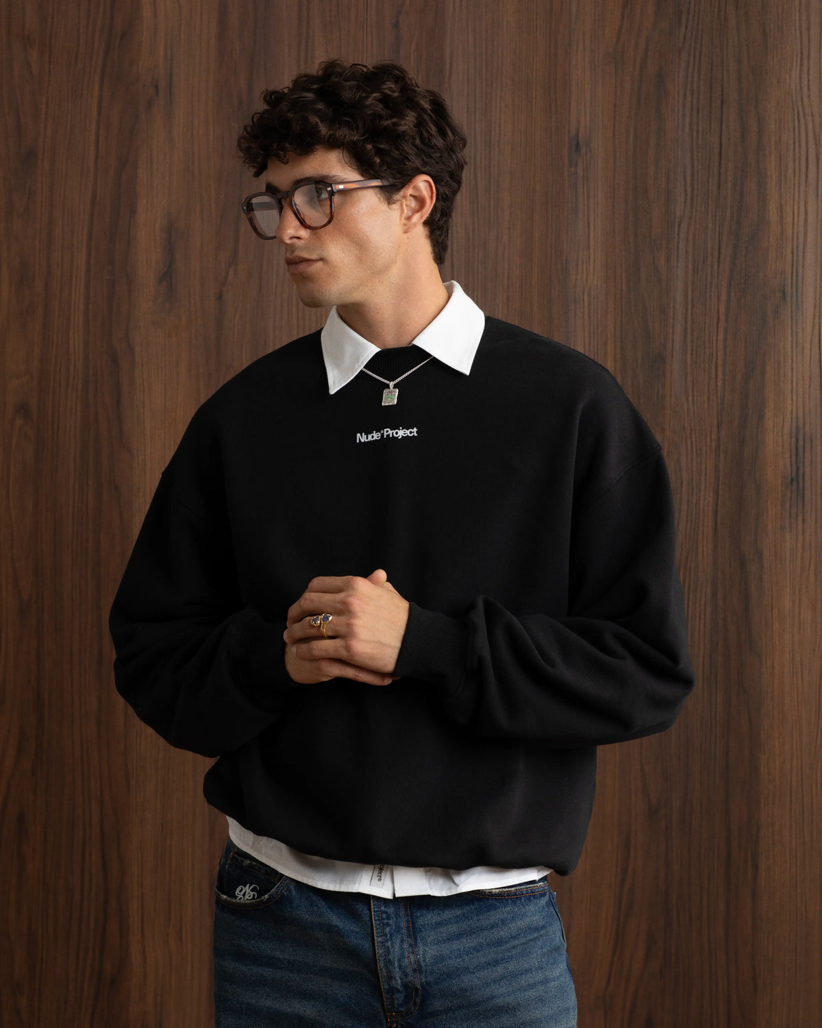 MAN [Model is 1.85 m / 6’1” wearing size M]