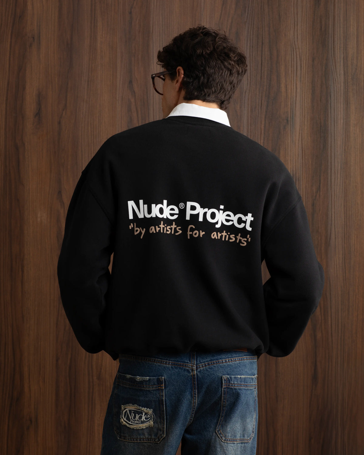 MAN [Model is 1.85 m / 6’1” wearing size M]