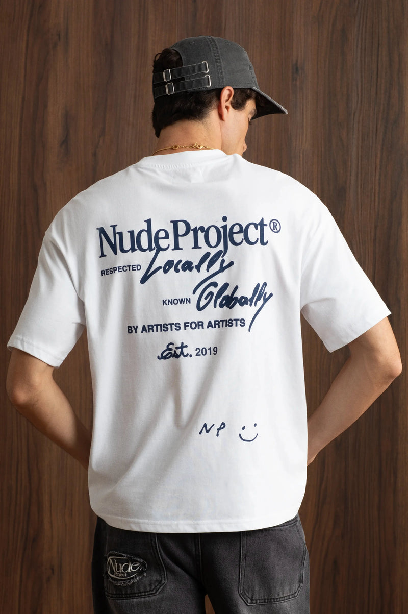MAN [Model is 1.85 m / 6’1” wearing size M]