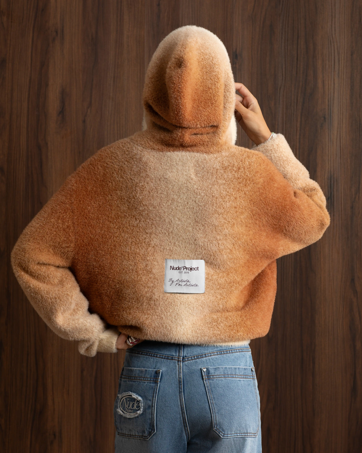 WOMAN [Model is 179cm/5’10” wearing size M]