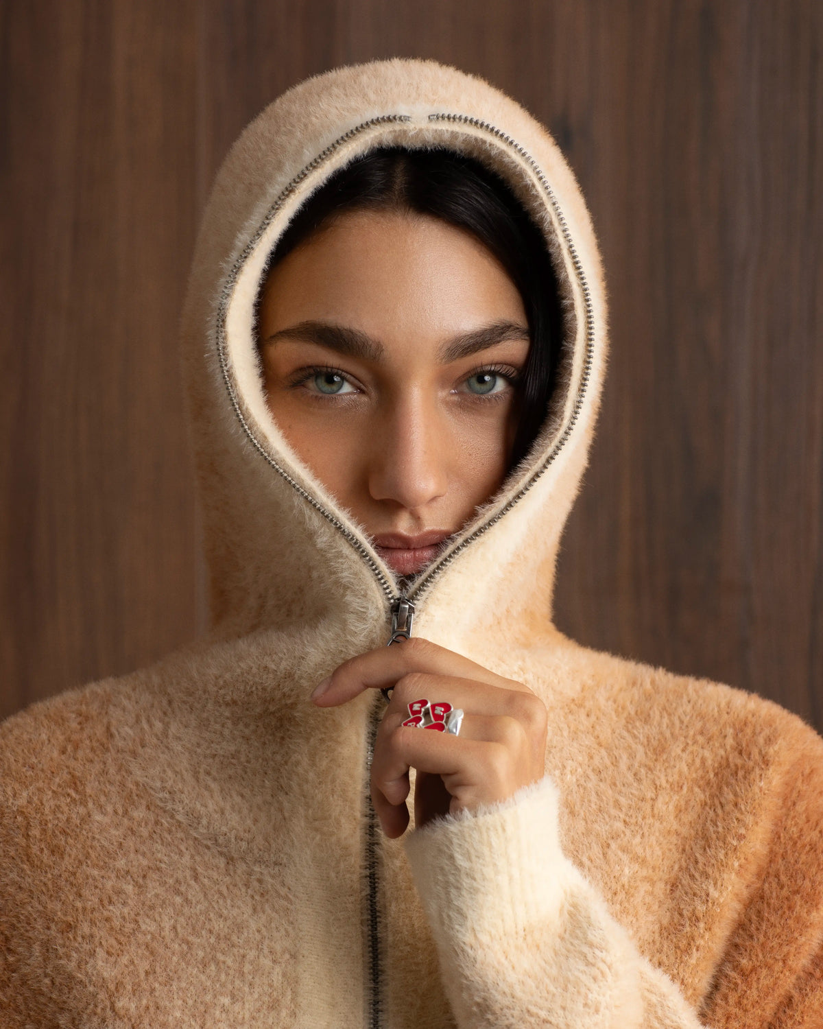 WOMAN [Model is 179cm/5’10” wearing size M]