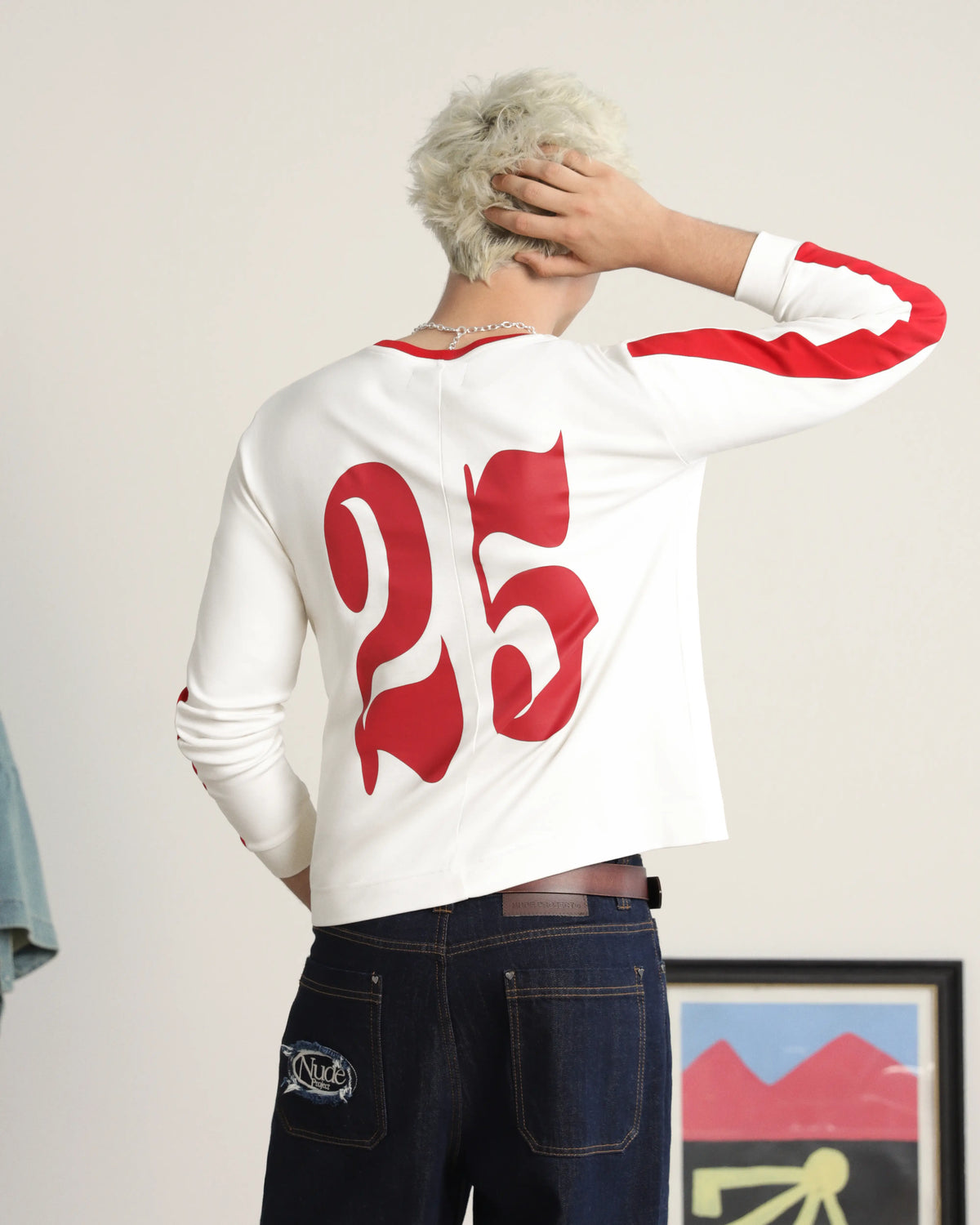 MAN [Model is 184cm/6’0” wearing size L]