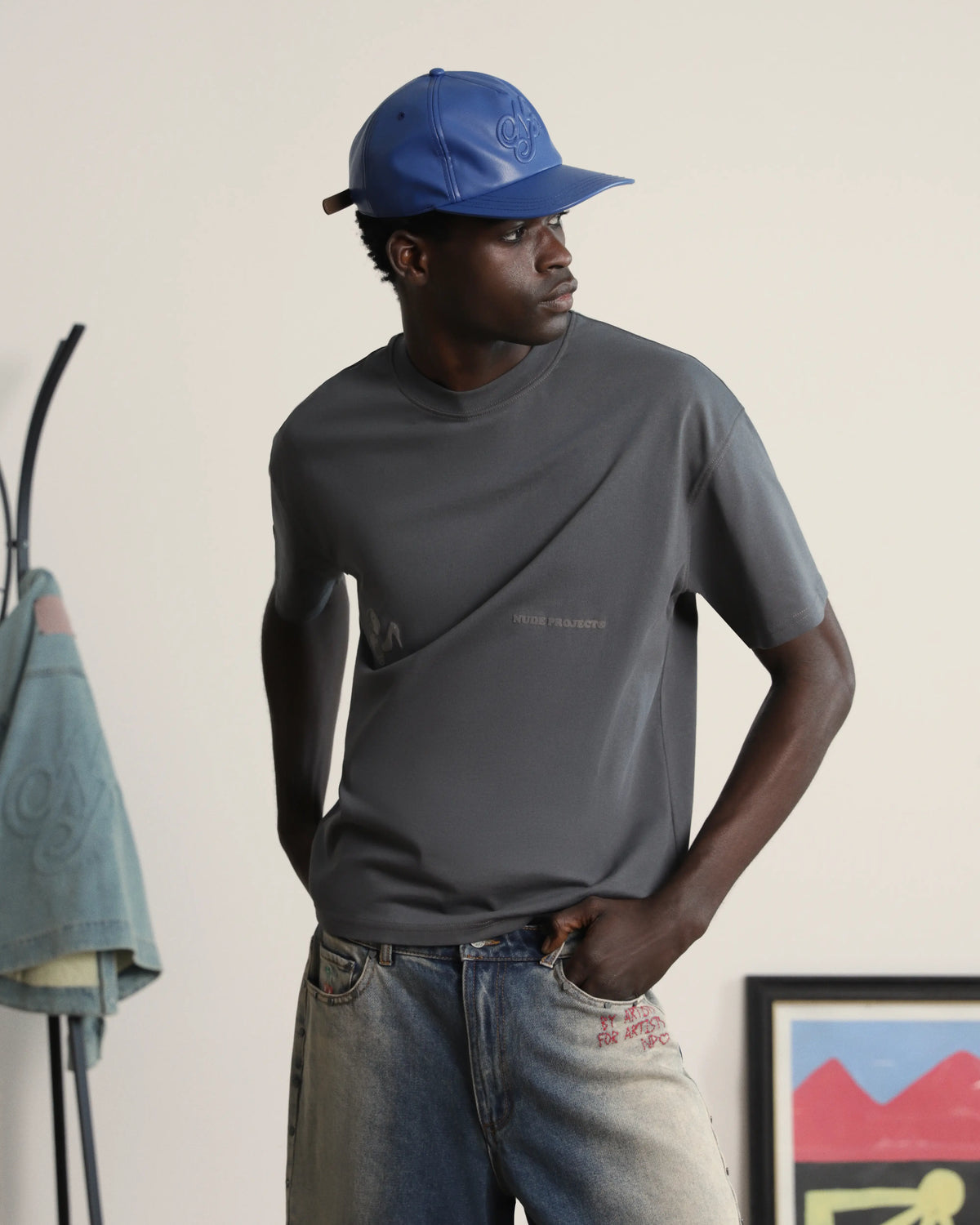 MAN [Model is 187cm/6’1” wearing size M]