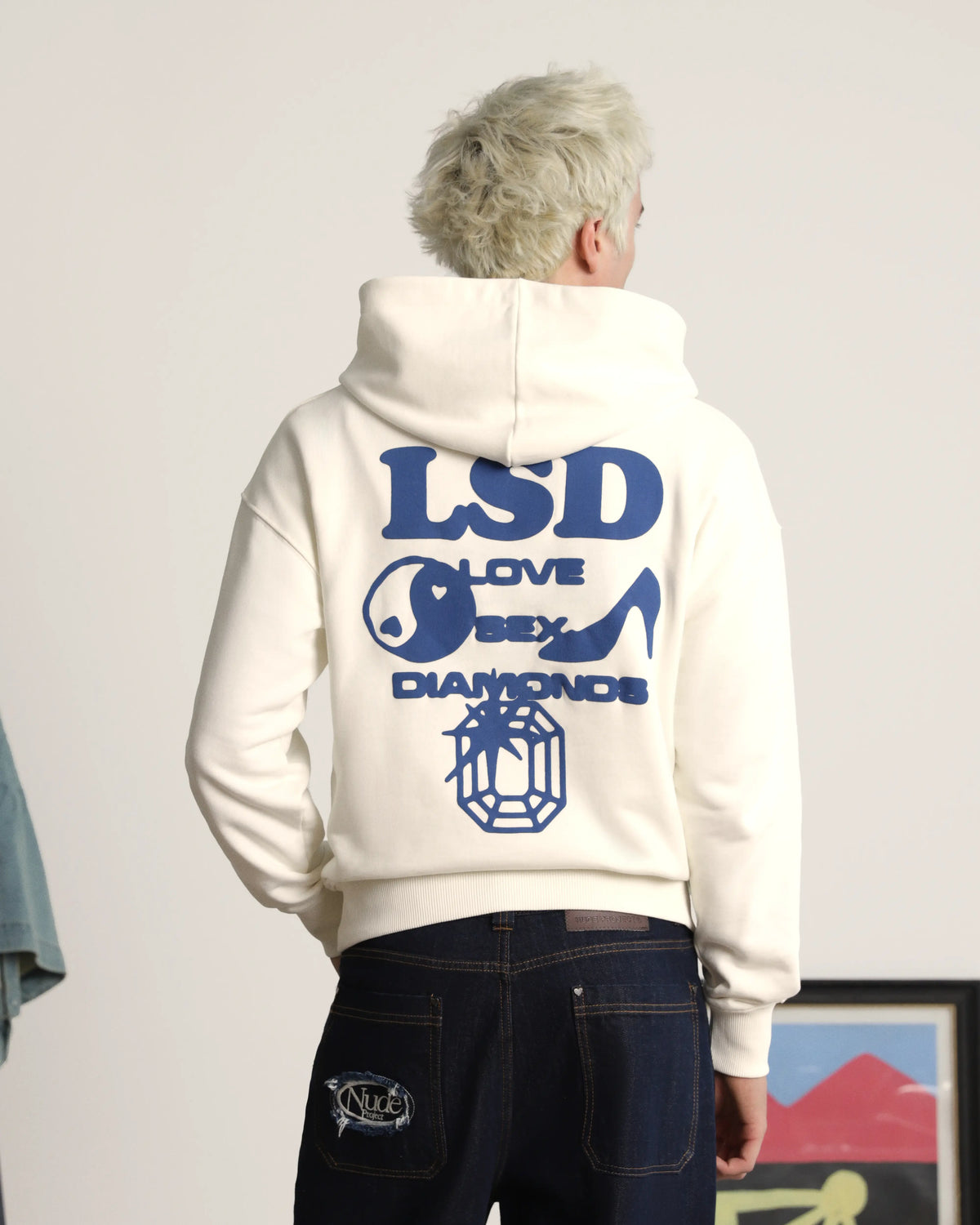 MAN [Model is 185cm/6’0” wearing size S]