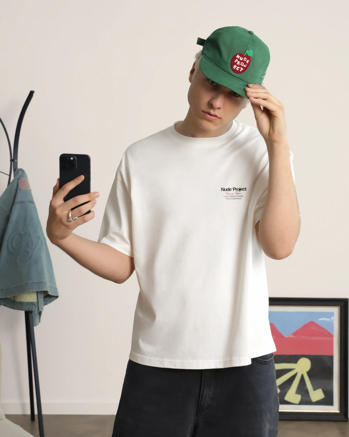 MAN [Model is 184cm/6’0” wearing size L]