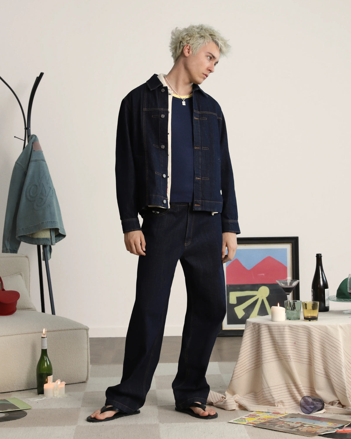 man [Model is 184cm/6’0” wearing size L]