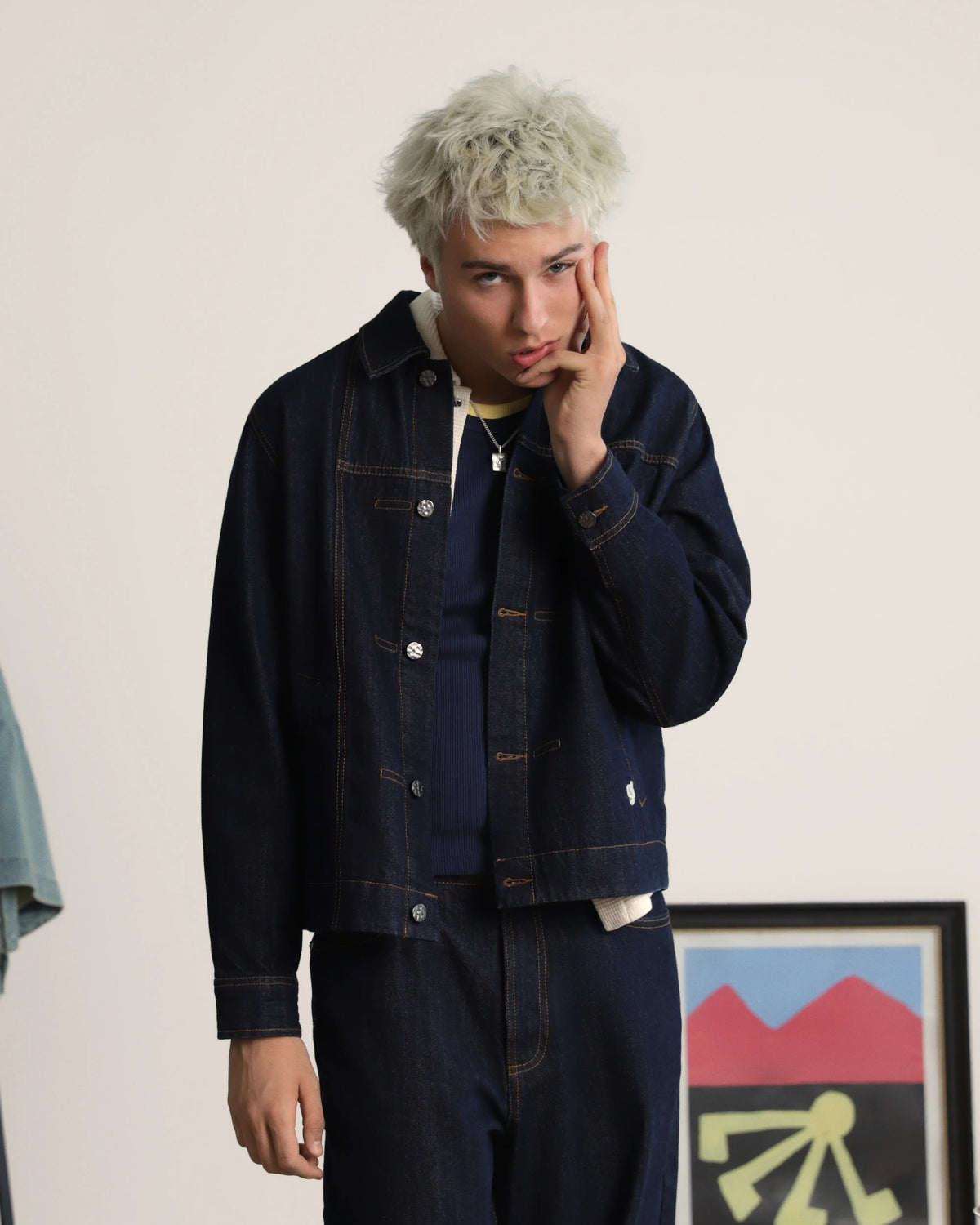 MAN [Model is 184cm/6’0” wearing size L]