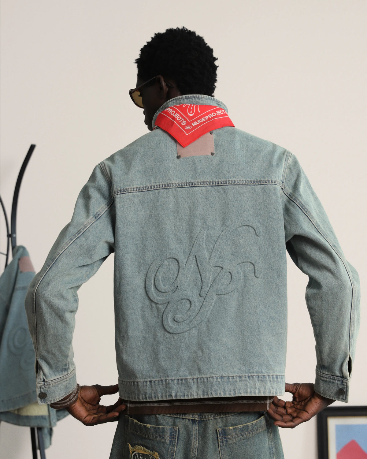 MAN [Model is 187cm/6’1” wearing size L]