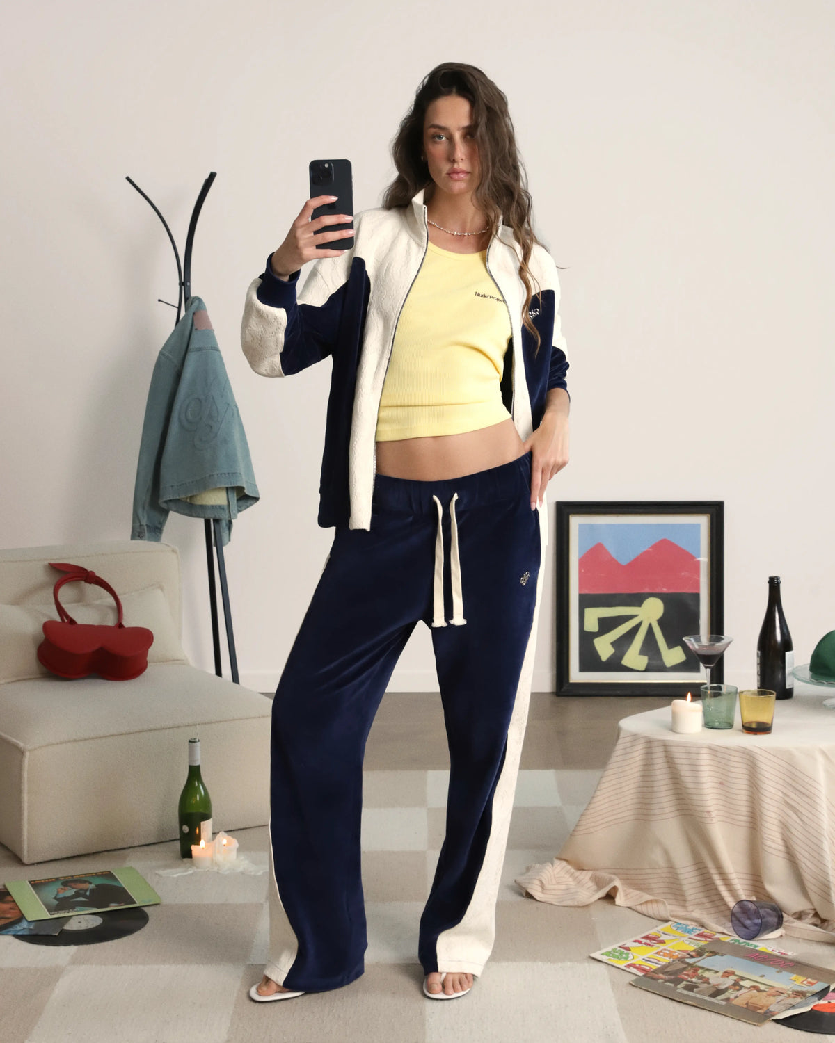 WOMAN [Model is 184cm/6’0” wearing size L]